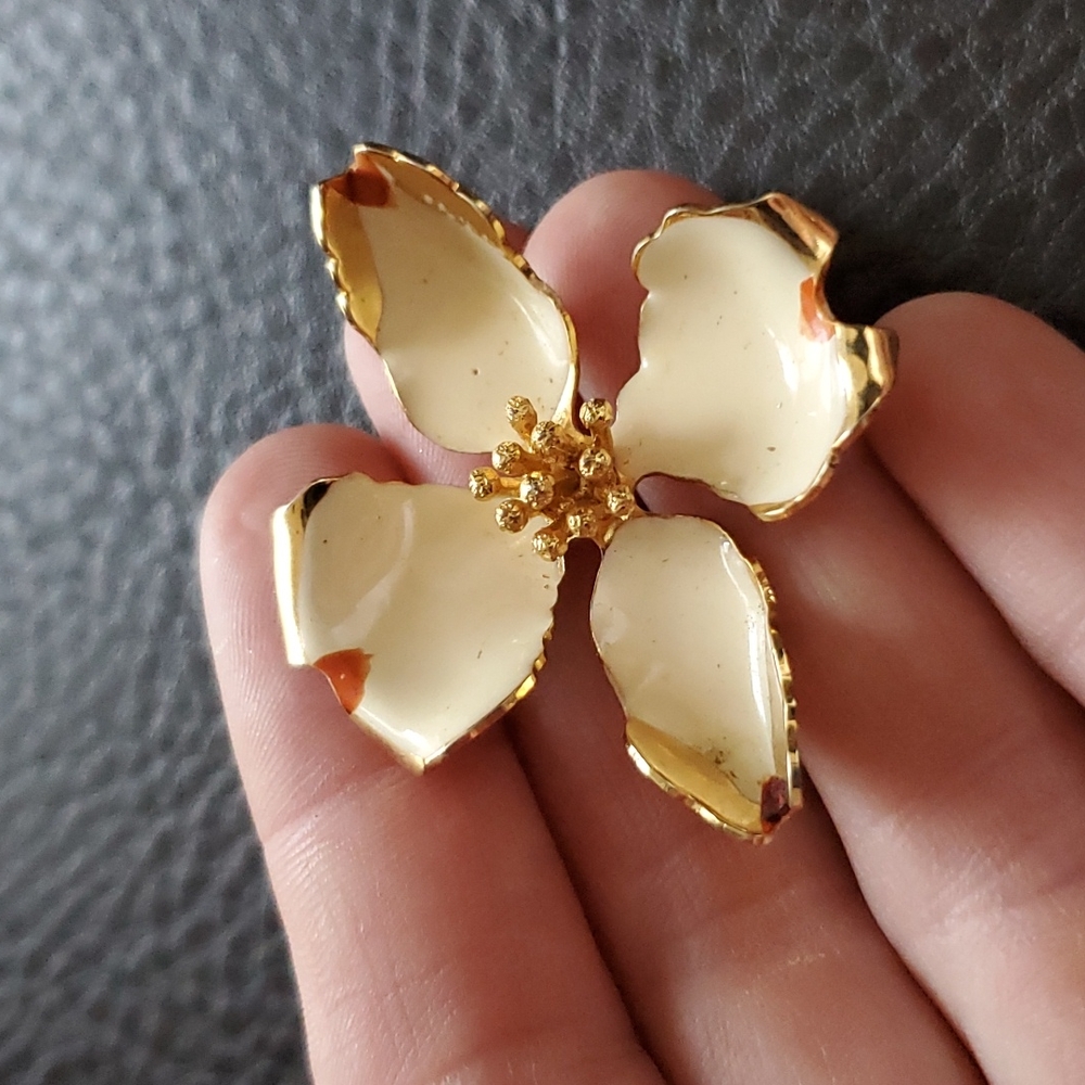 VTG Cerrito brooch